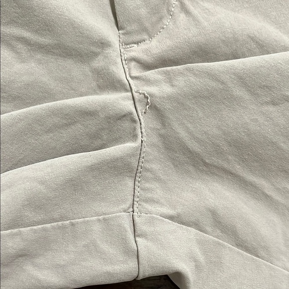 Vineyard Vines Tan Flat Front Shorts - Picture 8 of 10